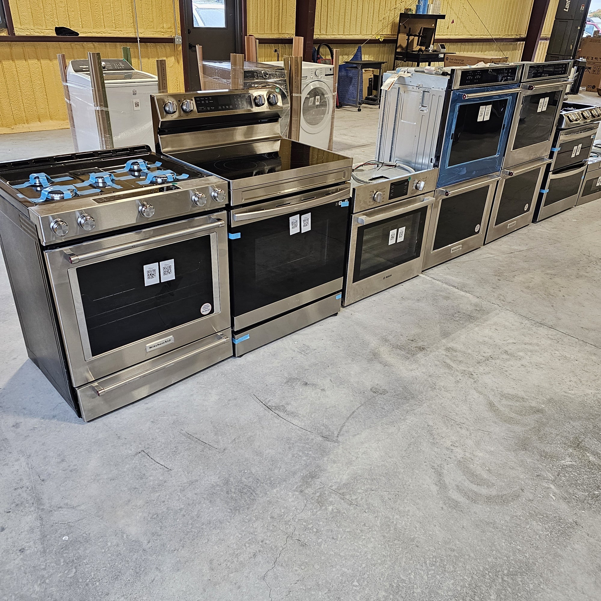 #1192 Liquidation Half Truckload of 5 Neu Processed Appliances in Texas