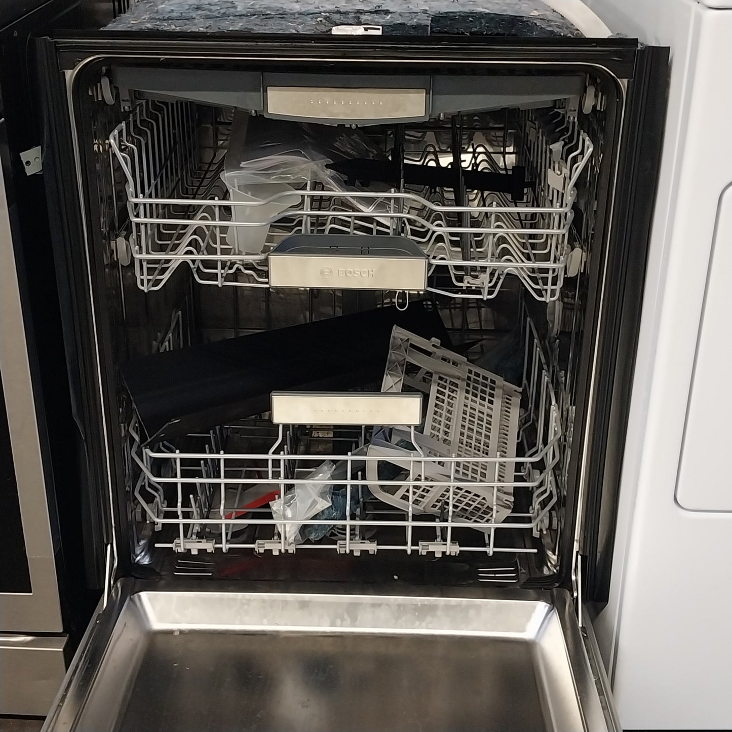 #1249 Liquidation Half Truckload of 24 Customer Return Appliances in South Carolina - Liberty