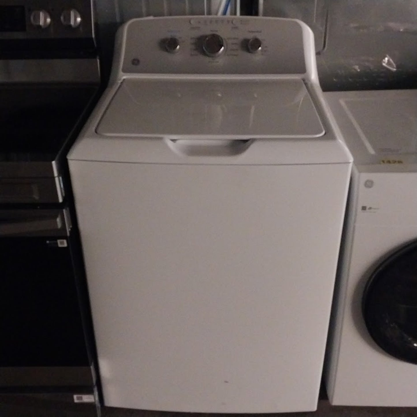 #1488 Liquidation Half Truckload of 24 Customer Return Appliances in South Carolina - Patchwork