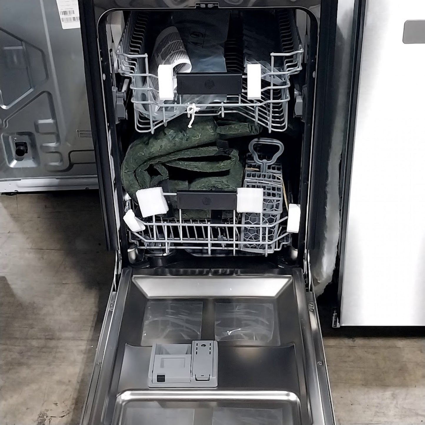 #1359 Liquidation Half Truckload of 23 Customer Return Appliances in South Carolina - Saco