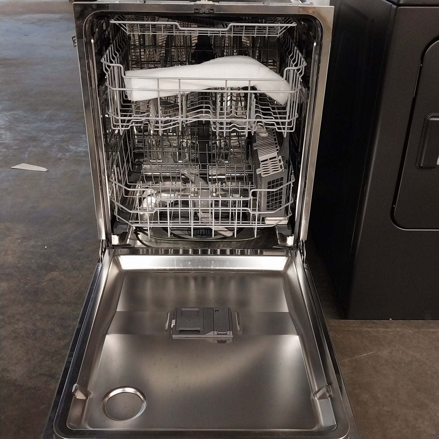 #1264 Liquidation Half Truckload of 24 Customer Return Appliances in South Carolina - Liberty