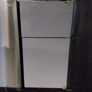 #1494 Liquidation Half Truckload of 23 Customer Return Appliances in South Carolina - Patchwork