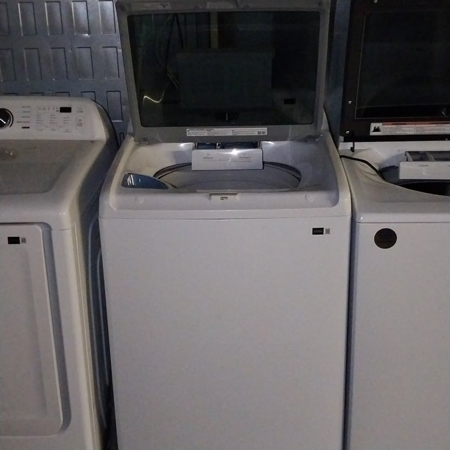 #1493 Liquidation Half Truckload of 24 Customer Return Appliances in South Carolina - Patchwork