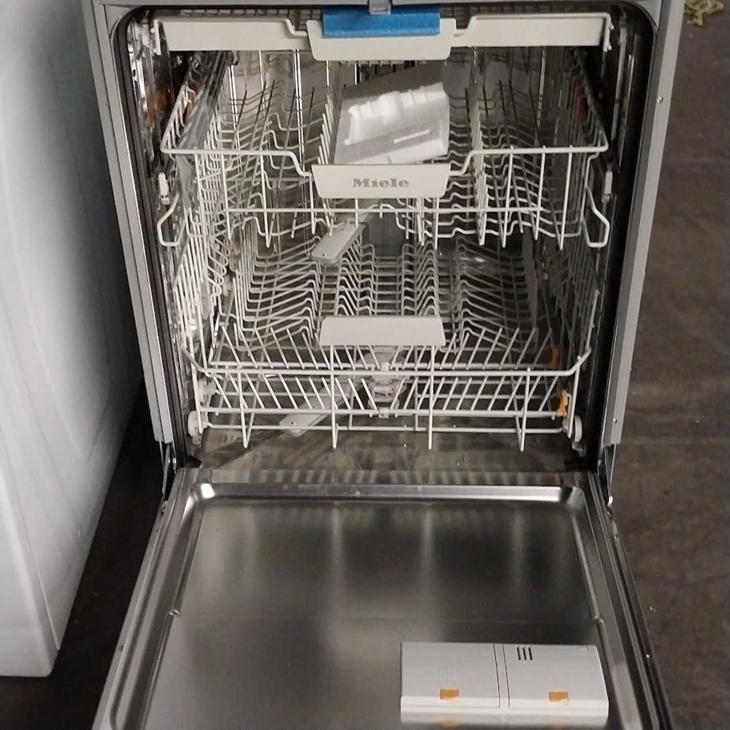 #1494 Liquidation Half Truckload of 23 Customer Return Appliances in South Carolina - Patchwork