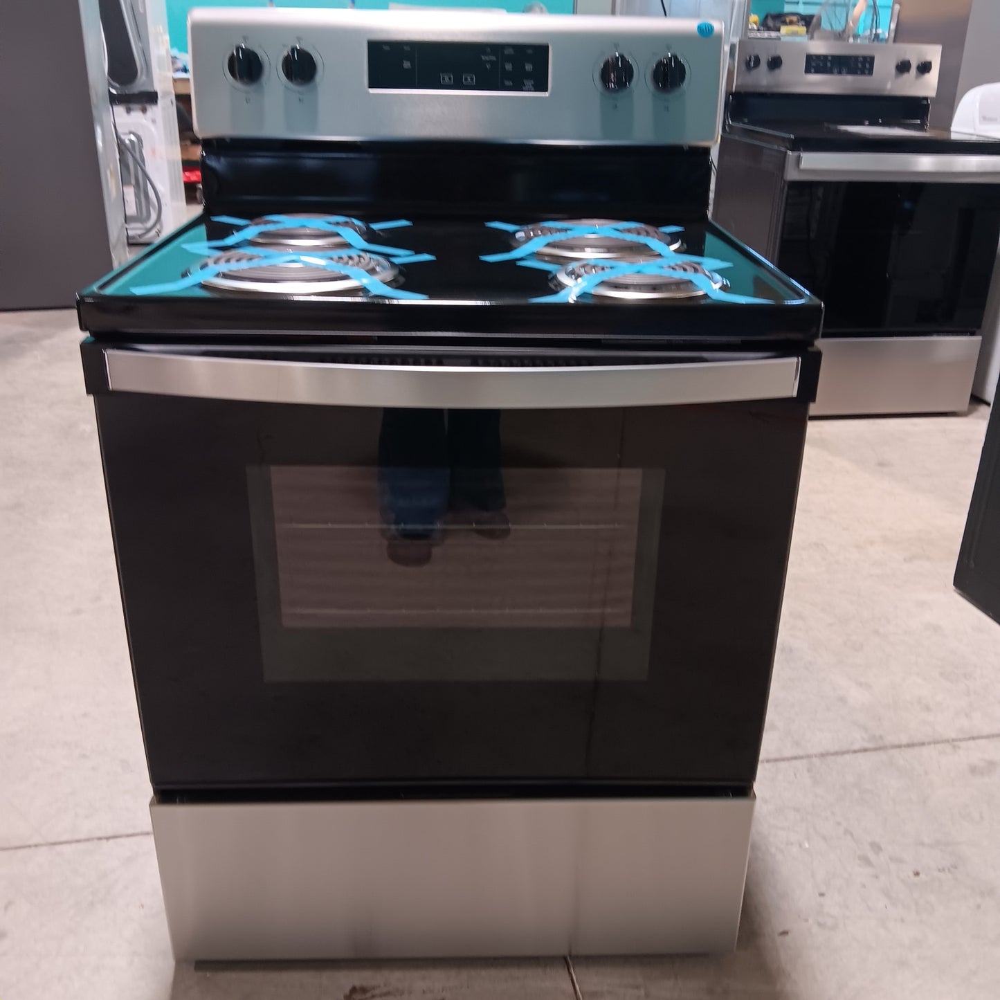 #1550 Liquidation Half Truckload of 12 Neu Processed Appliances in Texas