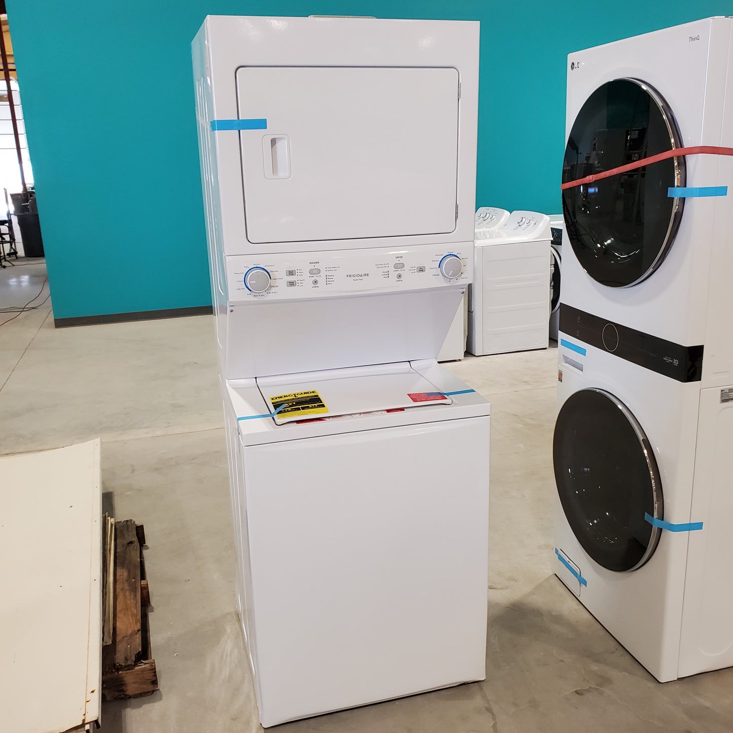 #1208 Liquidation Half Truckload of 16 Neu Processed Appliances in Texas