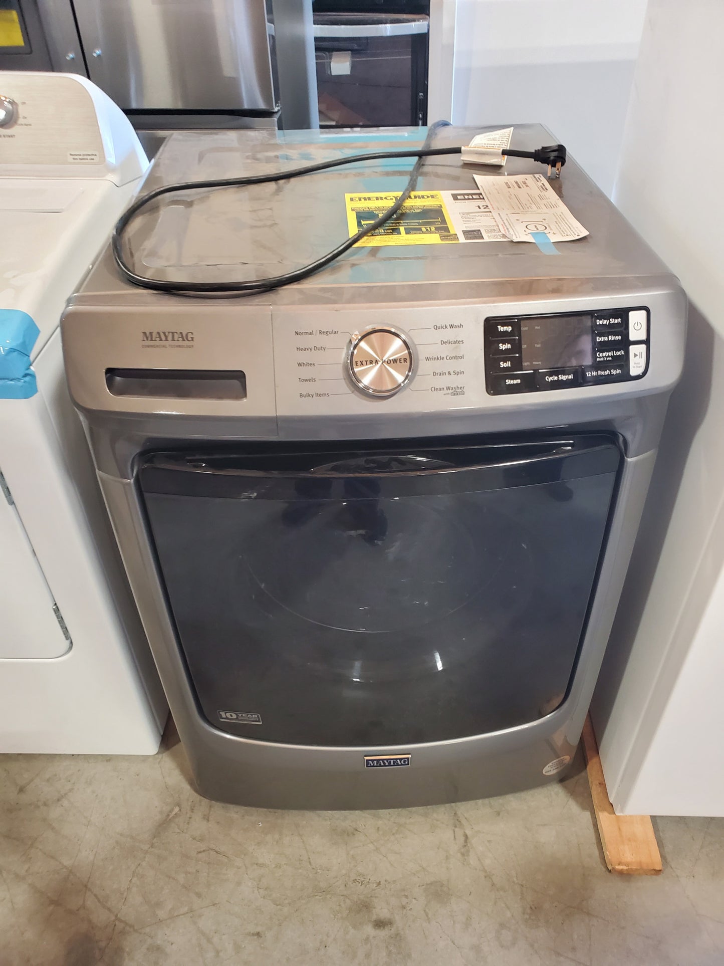 #1484 Liquidation Half Truckload of 26 Scratch and Dent Appliances in Texas
