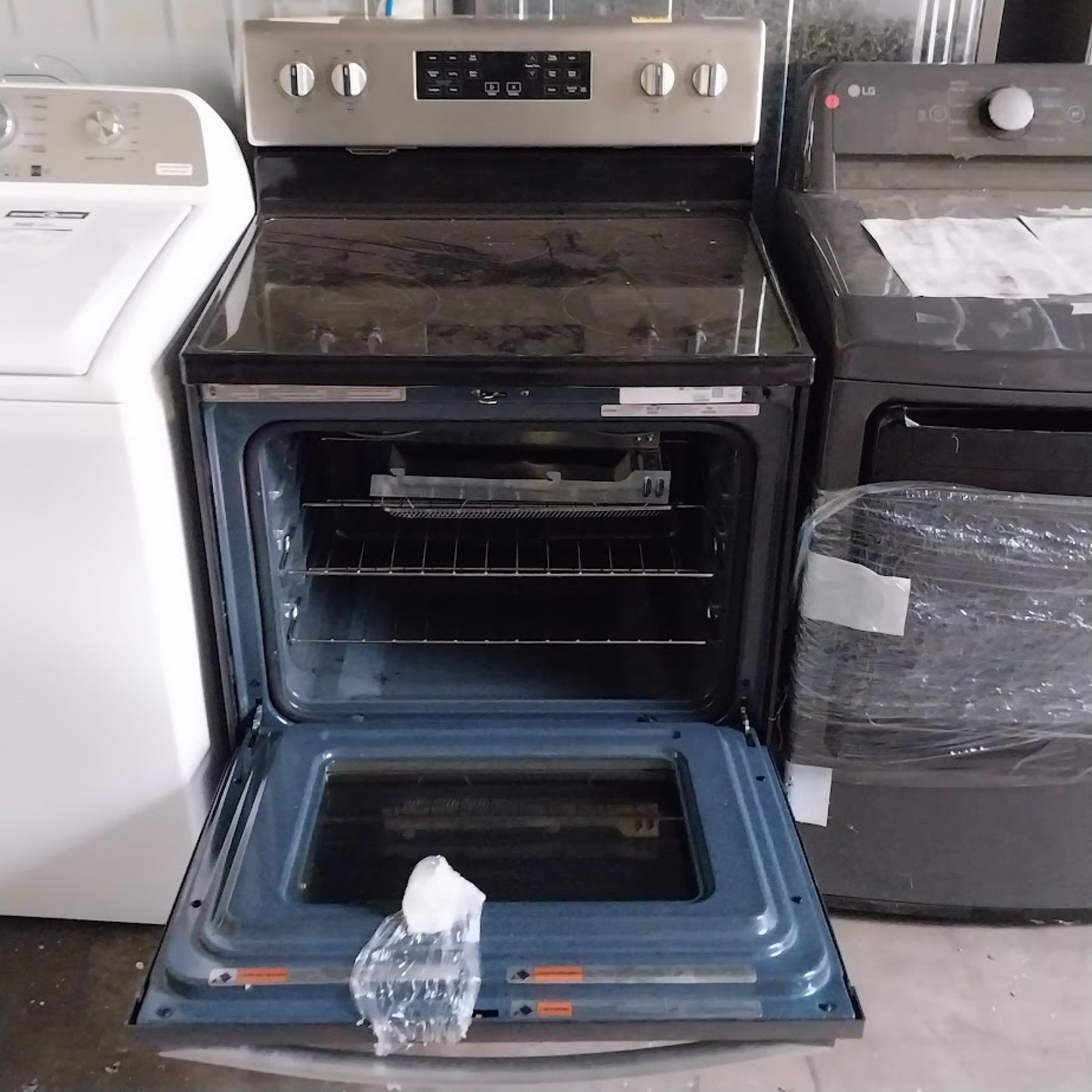 #1491 Liquidation Half Truckload of 24 Customer Return Appliances in South Carolina - Patchwork
