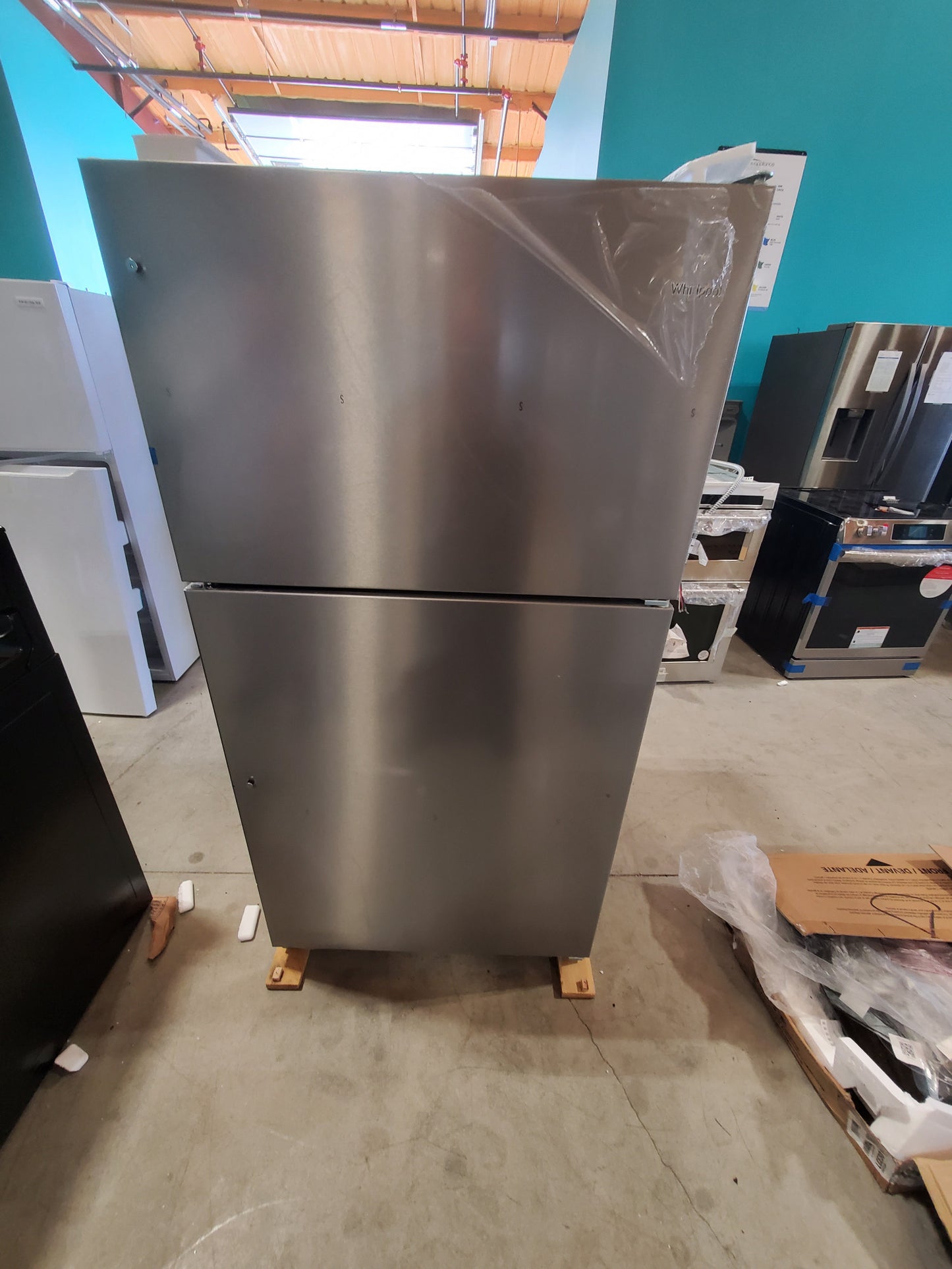 #1484 Liquidation Half Truckload of 26 Scratch and Dent Appliances in Texas