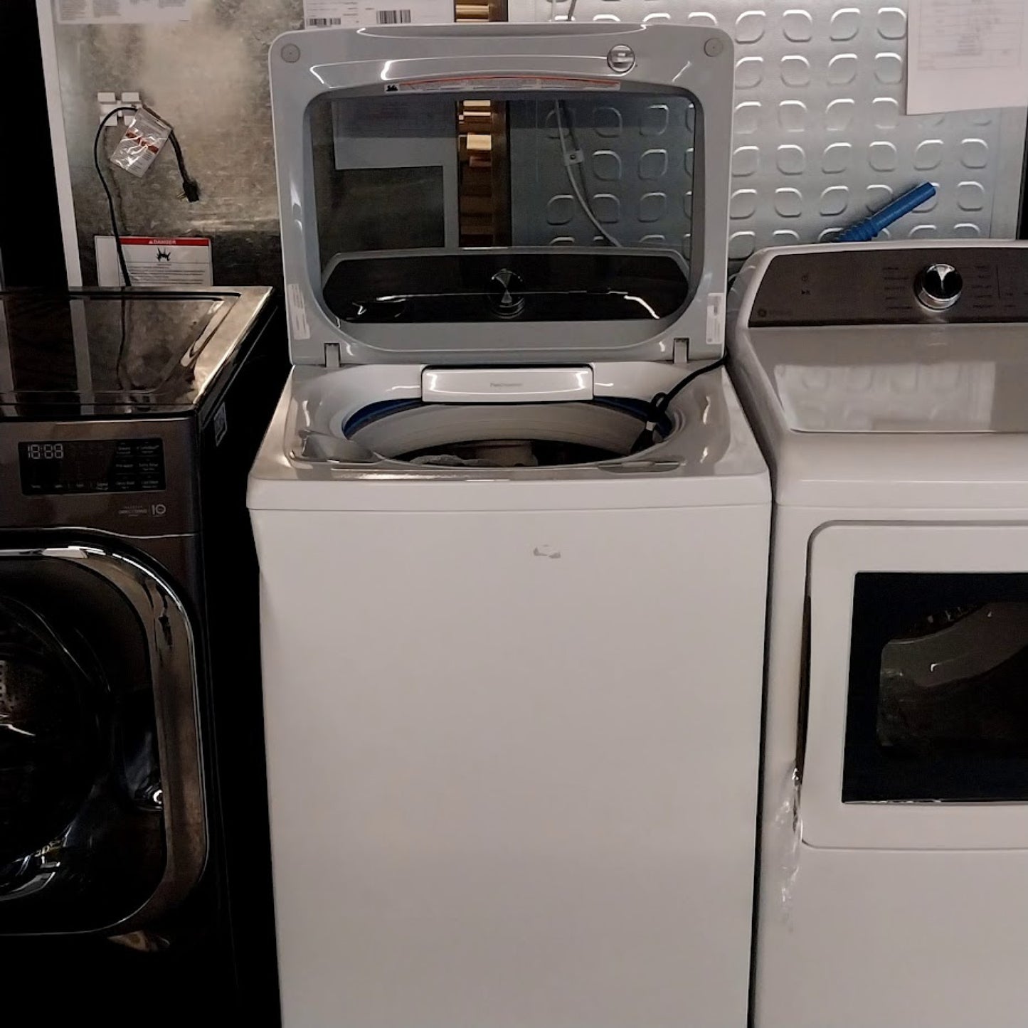 #1405 Liquidation Half Truckload of 25 Customer Return Appliances in South Carolina - Patchwork