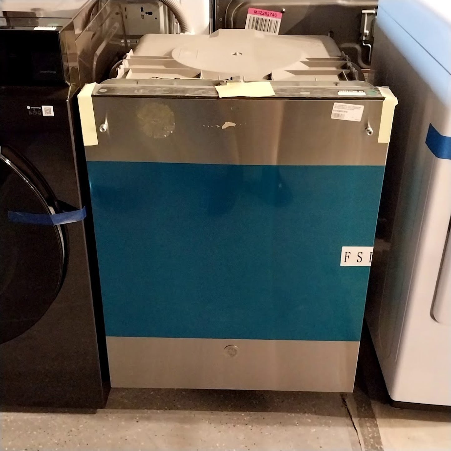 #1426 Liquidation Full Truckload of 46 Neu Processed Appliances in South Carolina - Patchwork