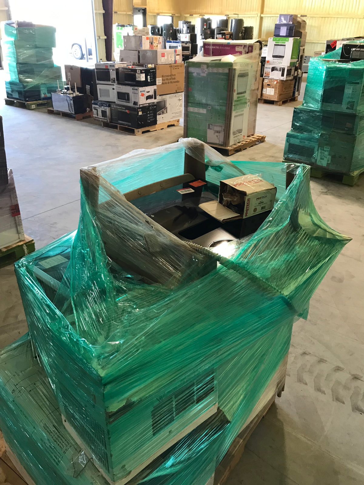 Pallet 57 - Washer, Cooktop, AC unit