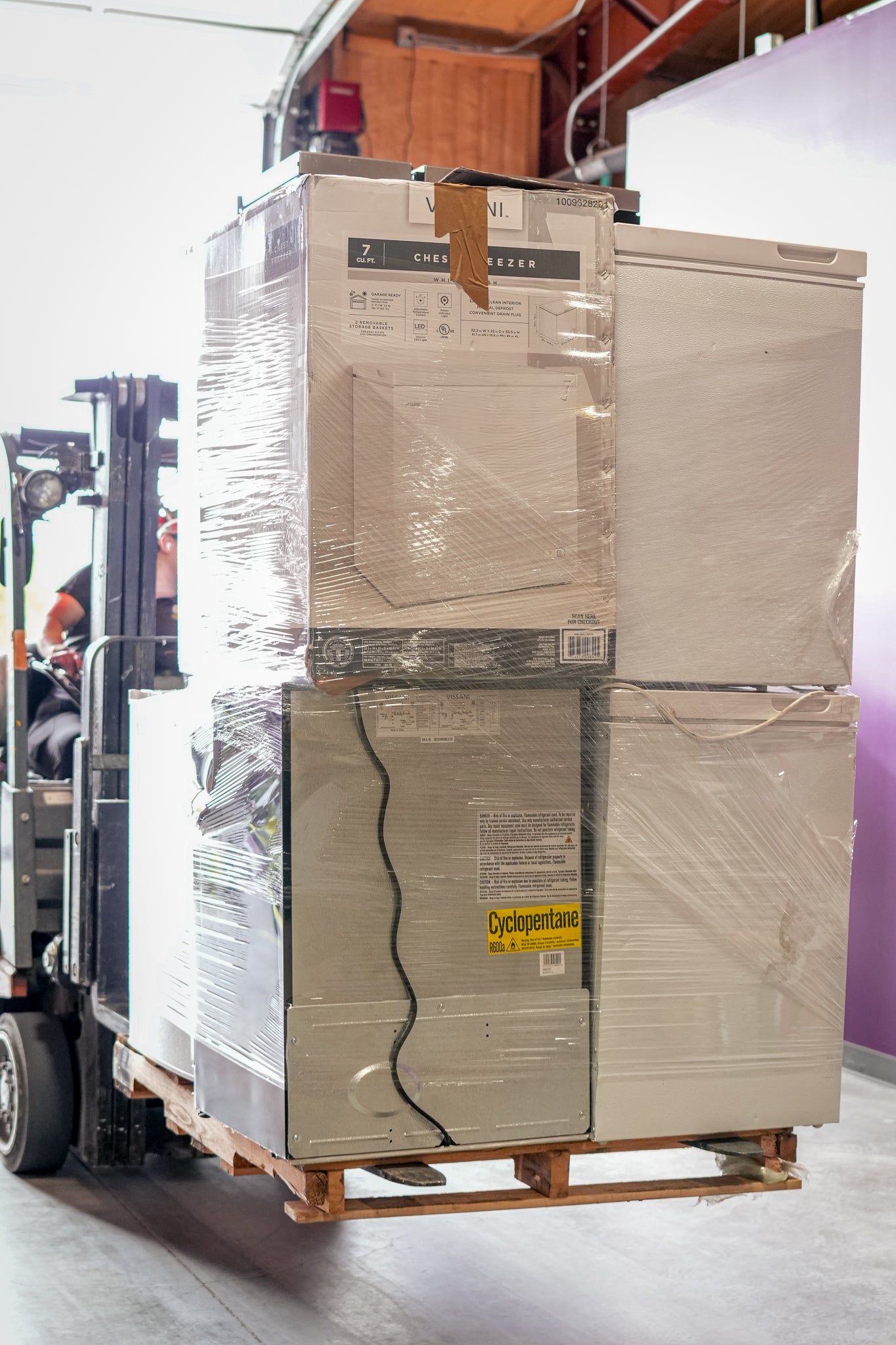 scratch and dent mini fridges and freezers