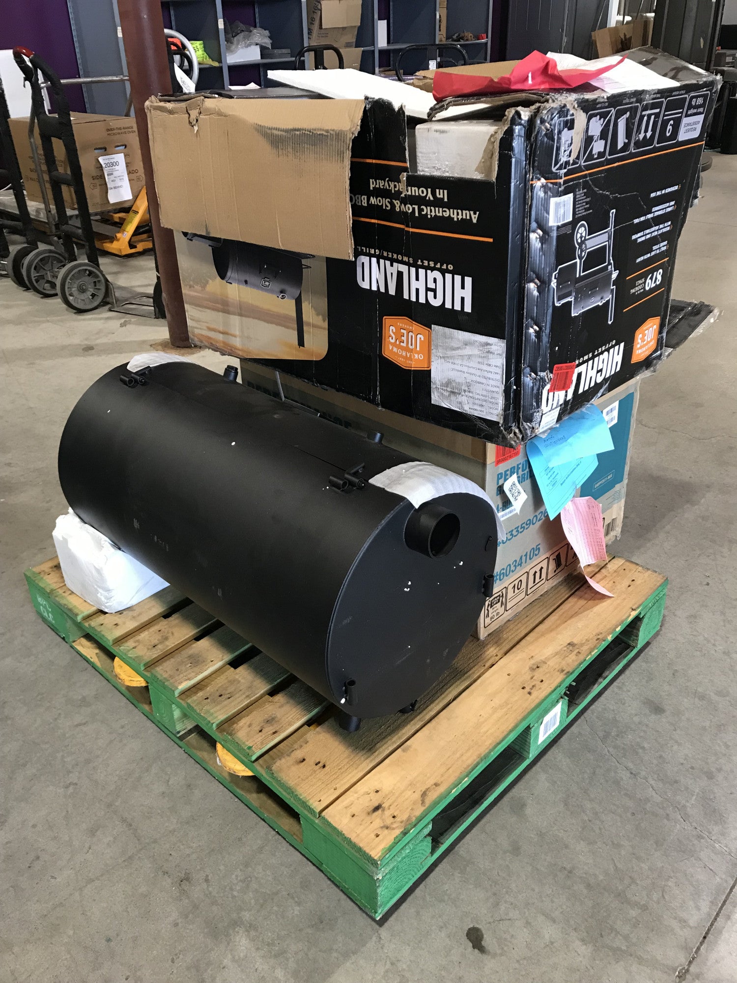 Wholesale Pallet 302 | 3 Customer Return Free Standing