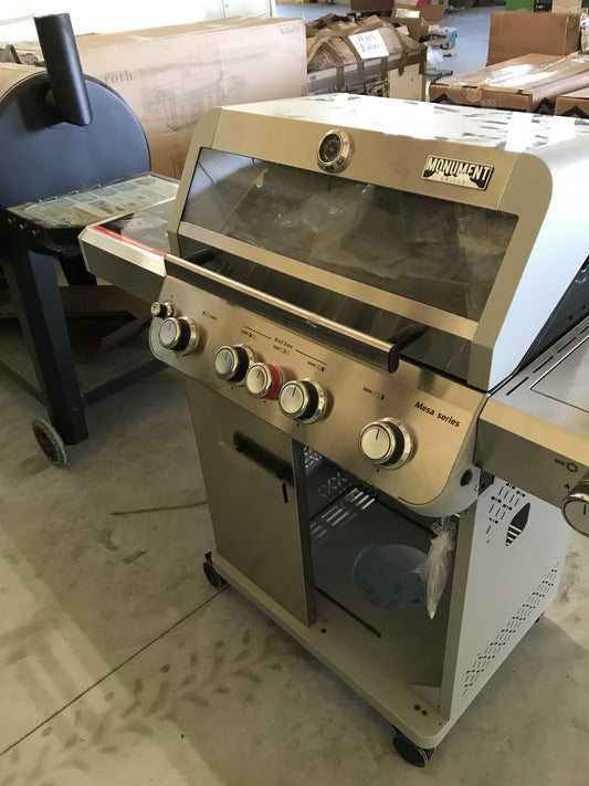 Lot 5 Wholesale Pallet 306 | 3 Customer Return Grills