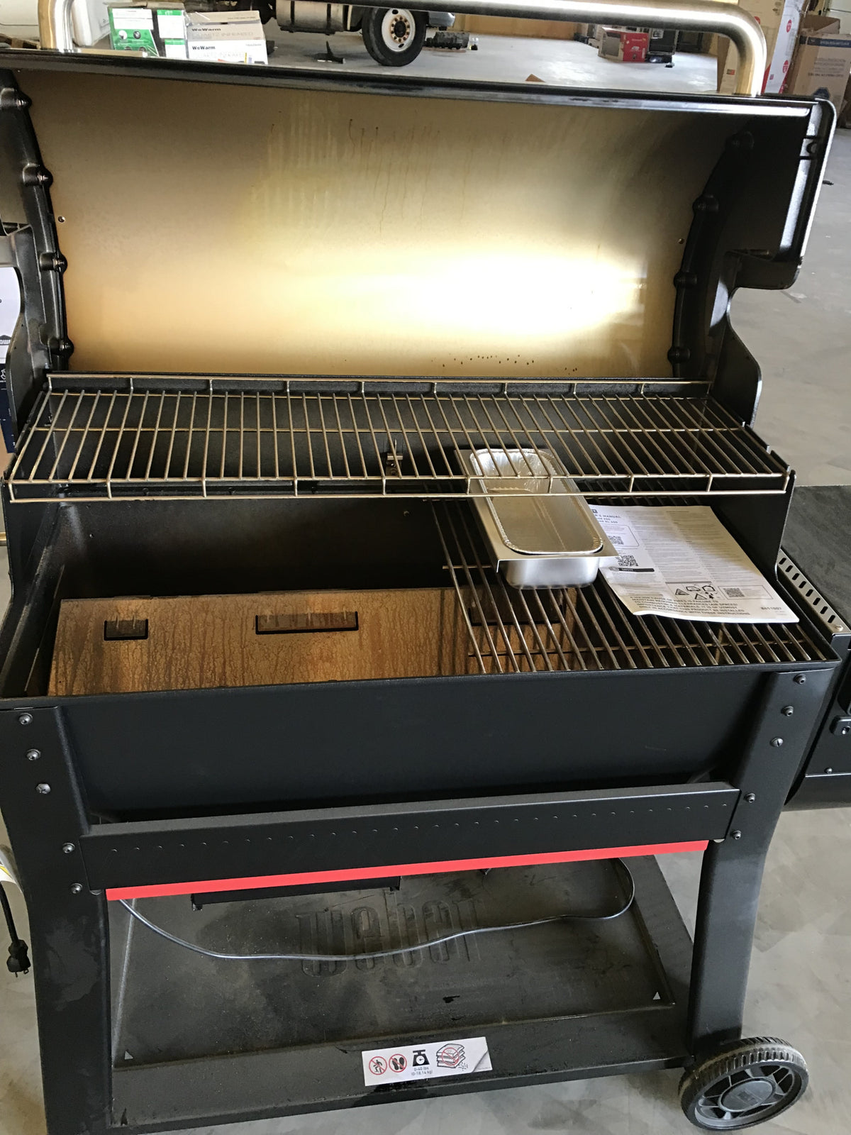 Weber Lot 4 Wholesale Pallet | 3 Customer Return Free Standing