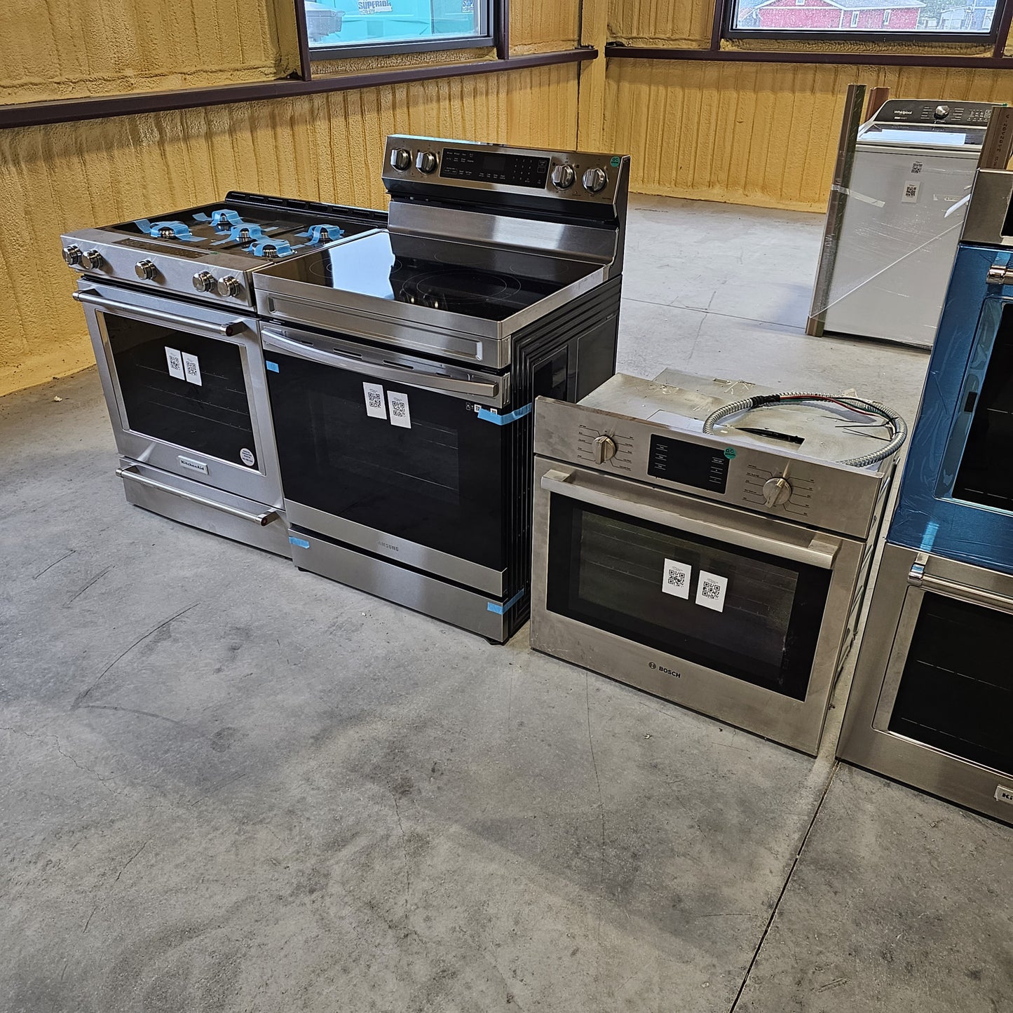 #1192 Liquidation Half Truckload of 5 Neu Processed Appliances in Texas