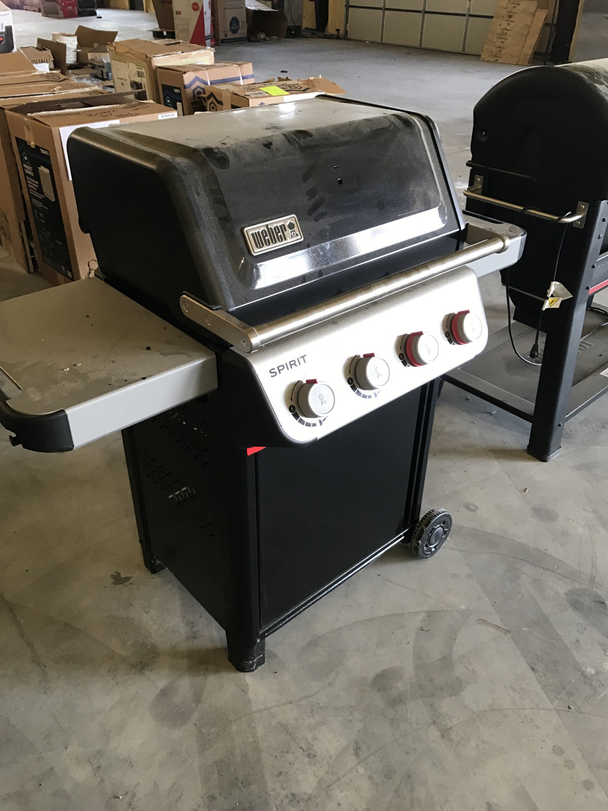 Weber Lot 4 Wholesale Pallet | 3 Customer Return Free Standing