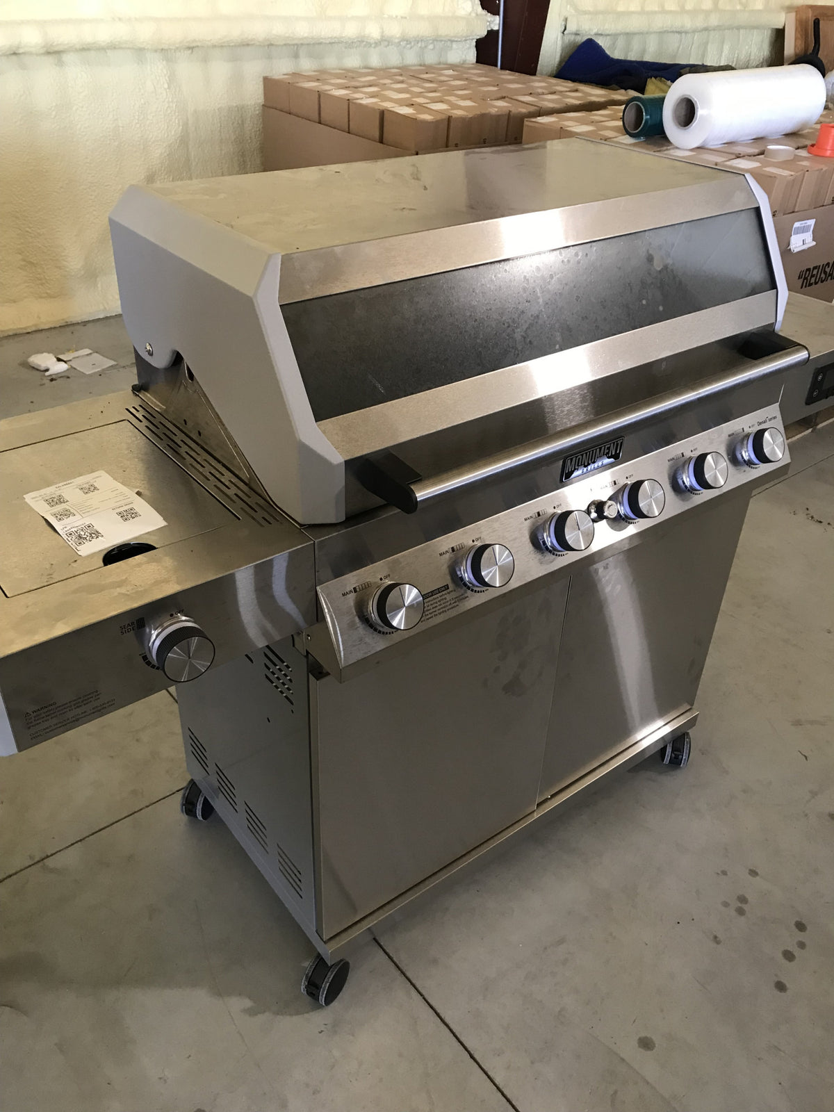 Lot 7 Wholesale Pallet 308 | 3 Customer Return Grills