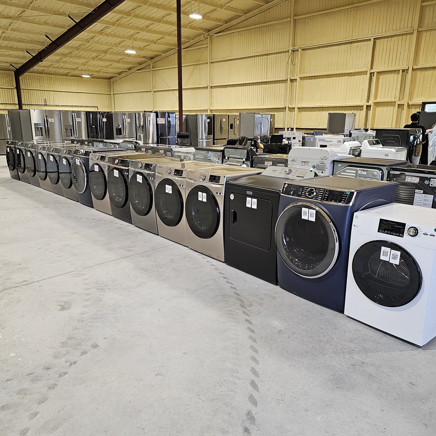 #1189 Liquidation Half Truckload of 22 Neu Processed Appliances in Texas