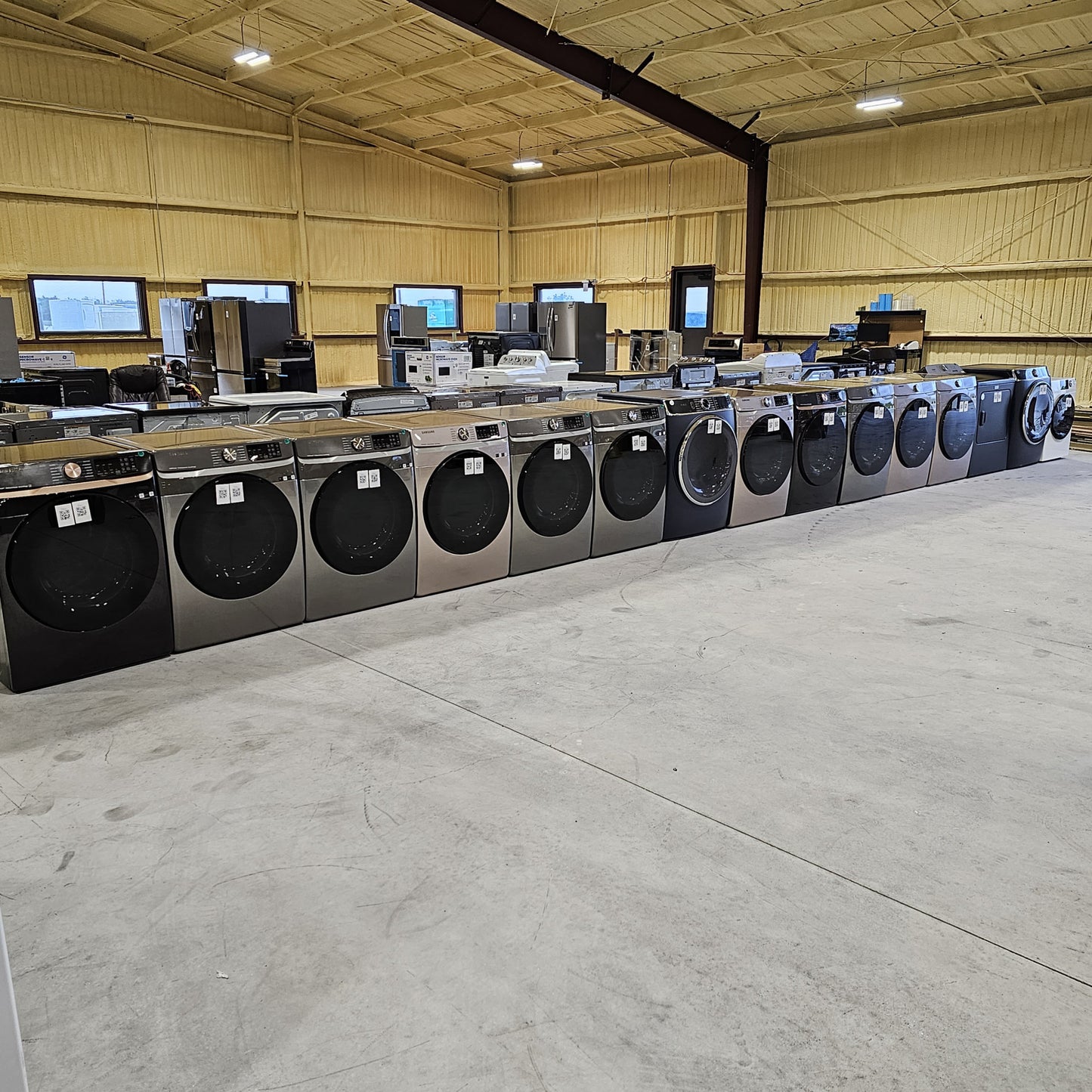 #1189 Liquidation Half Truckload of 22 Neu Processed Appliances in Texas