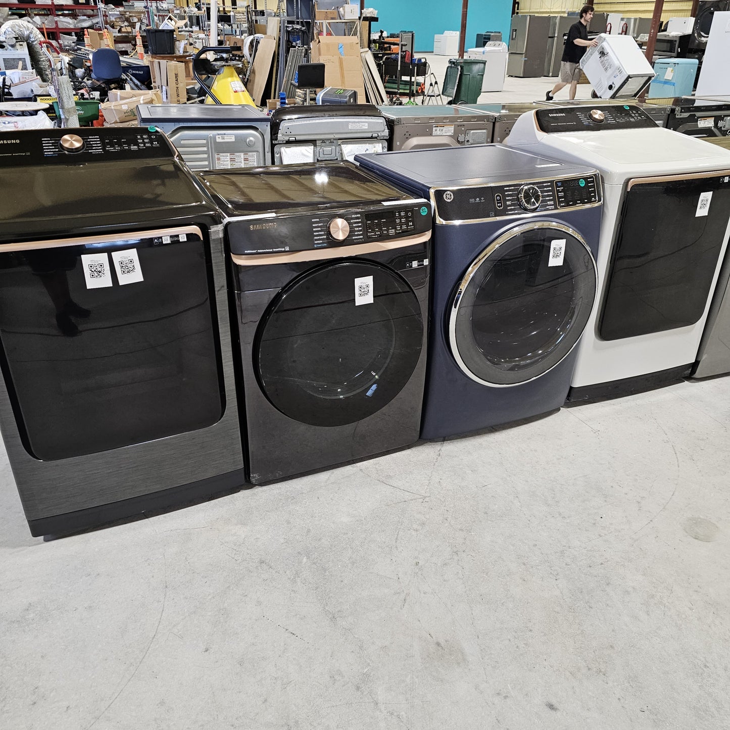 #1189 Liquidation Half Truckload of 22 Neu Processed Appliances in Texas