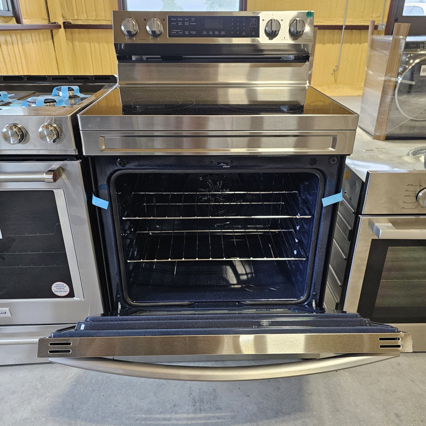 #1192 Liquidation Half Truckload of 5 Neu Processed Appliances in Texas