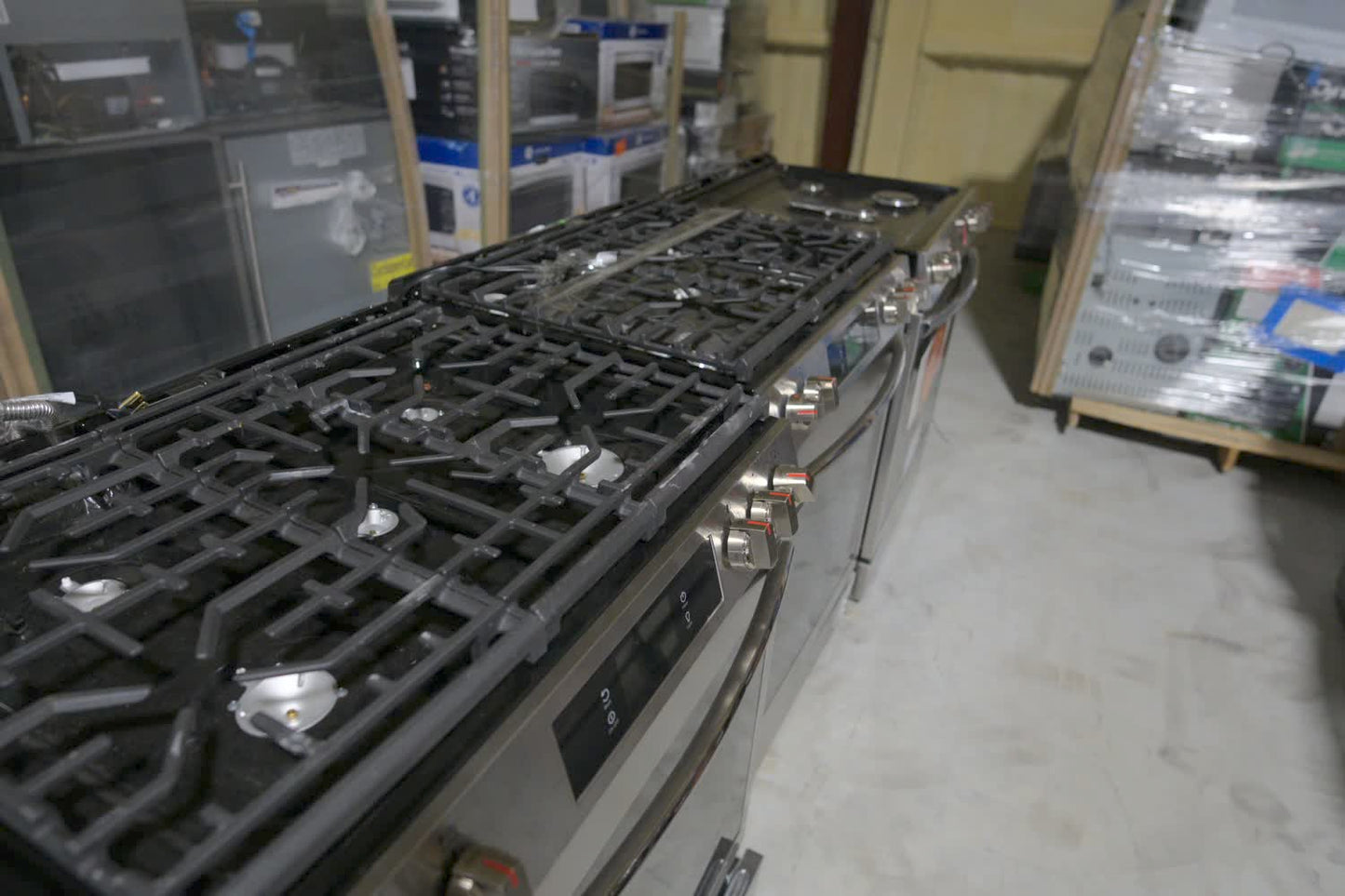 #1717 Liquidation Full Truckload of 82 Scratch and Dent Appliances in Texas