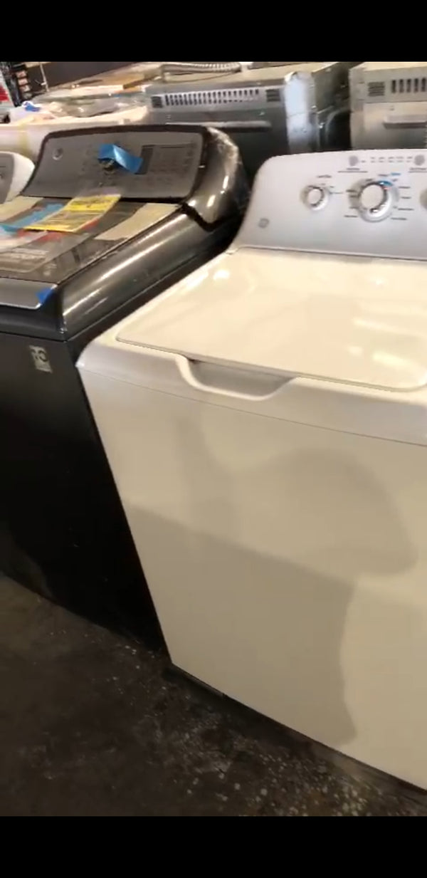 Scratch and dent GE washing machines from one of our GE appliance liquidation truckloads