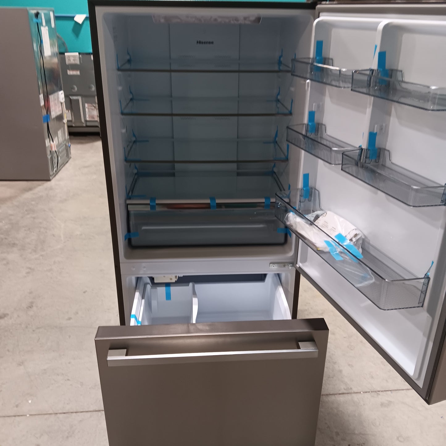 #1549 Liquidation Half Truckload of 17 Neu Processed Appliances in Texas