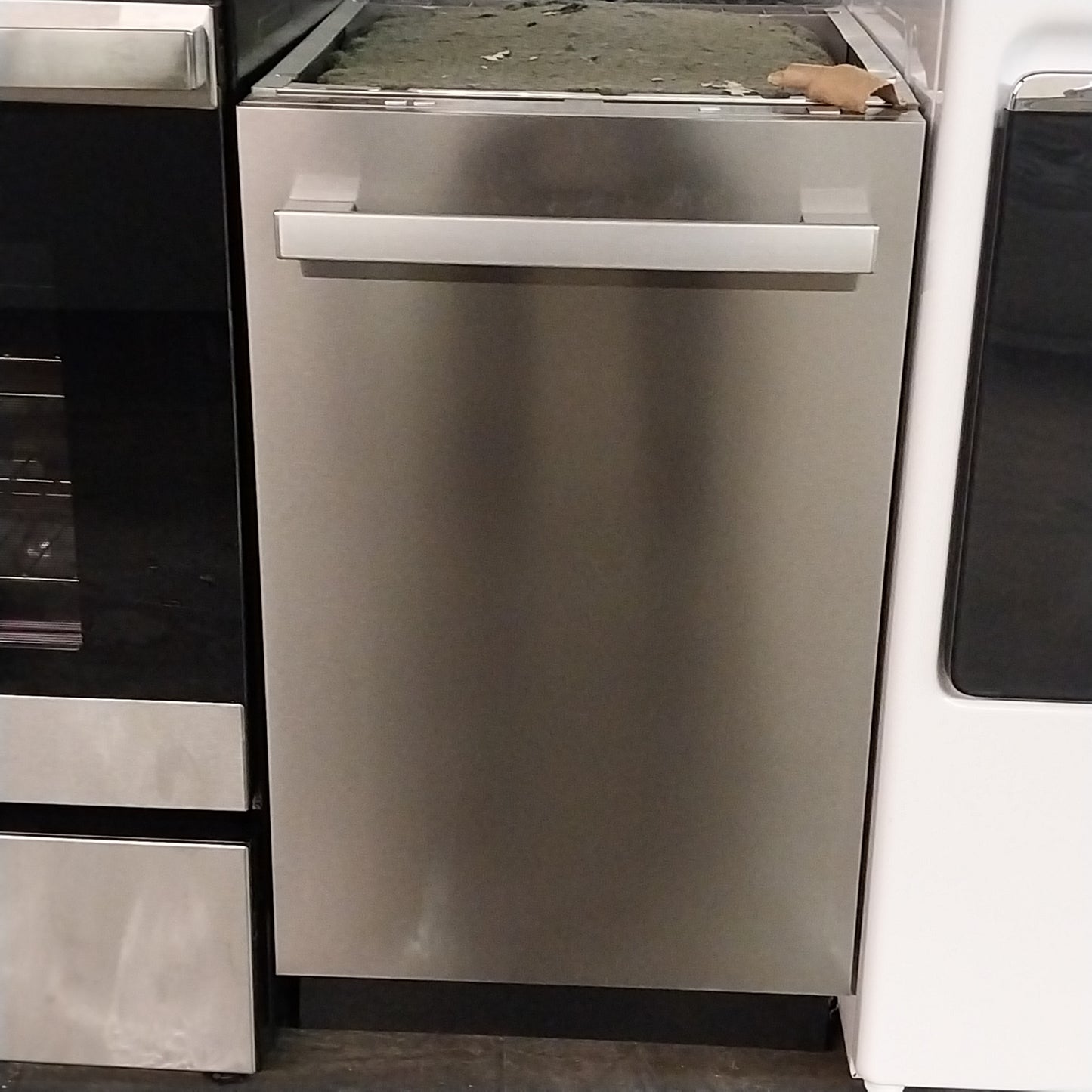 #1255 Liquidation Half Truckload of 24 Customer Return Appliances in South Carolina - Liberty