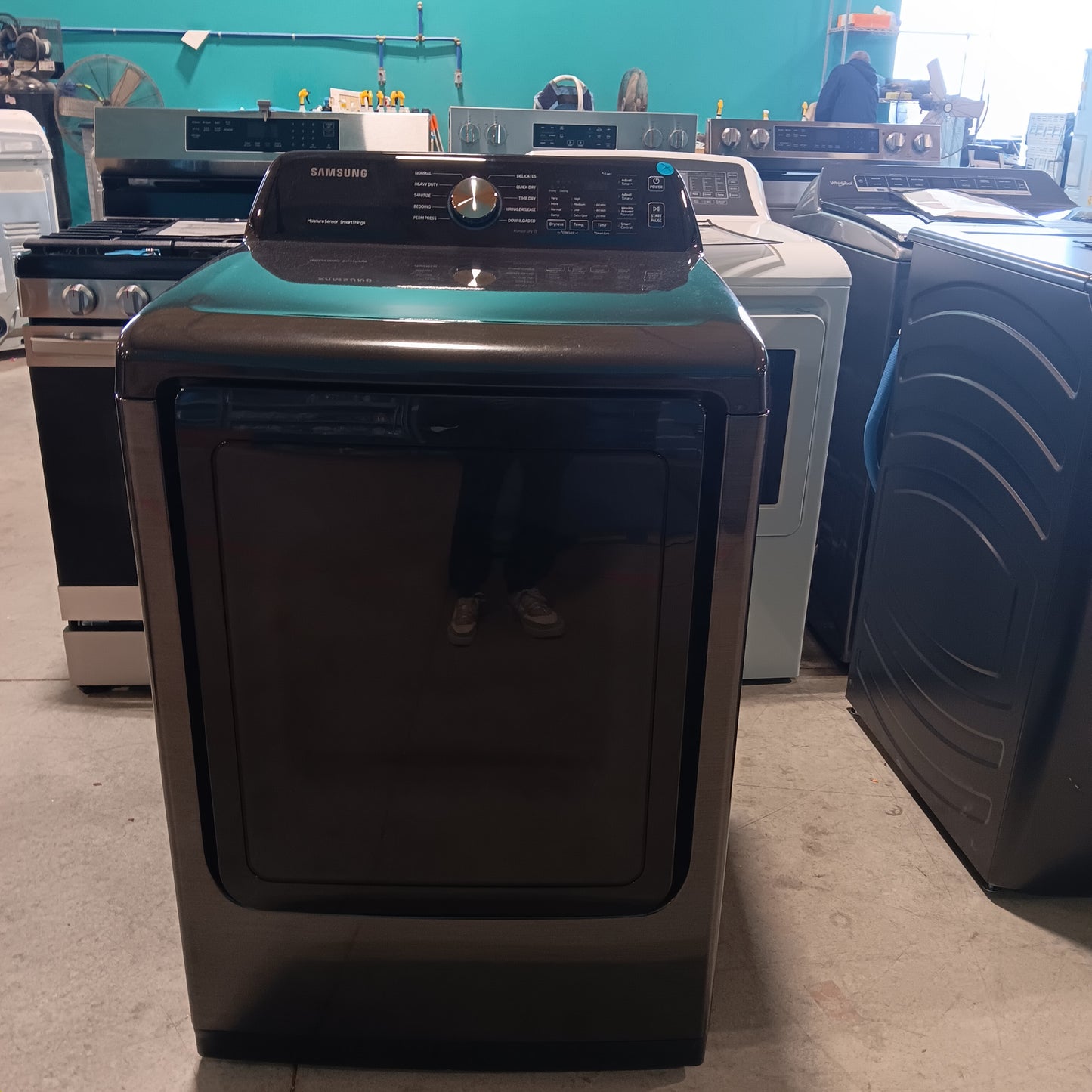 #1549 Liquidation Half Truckload of 17 Neu Processed Appliances in Texas