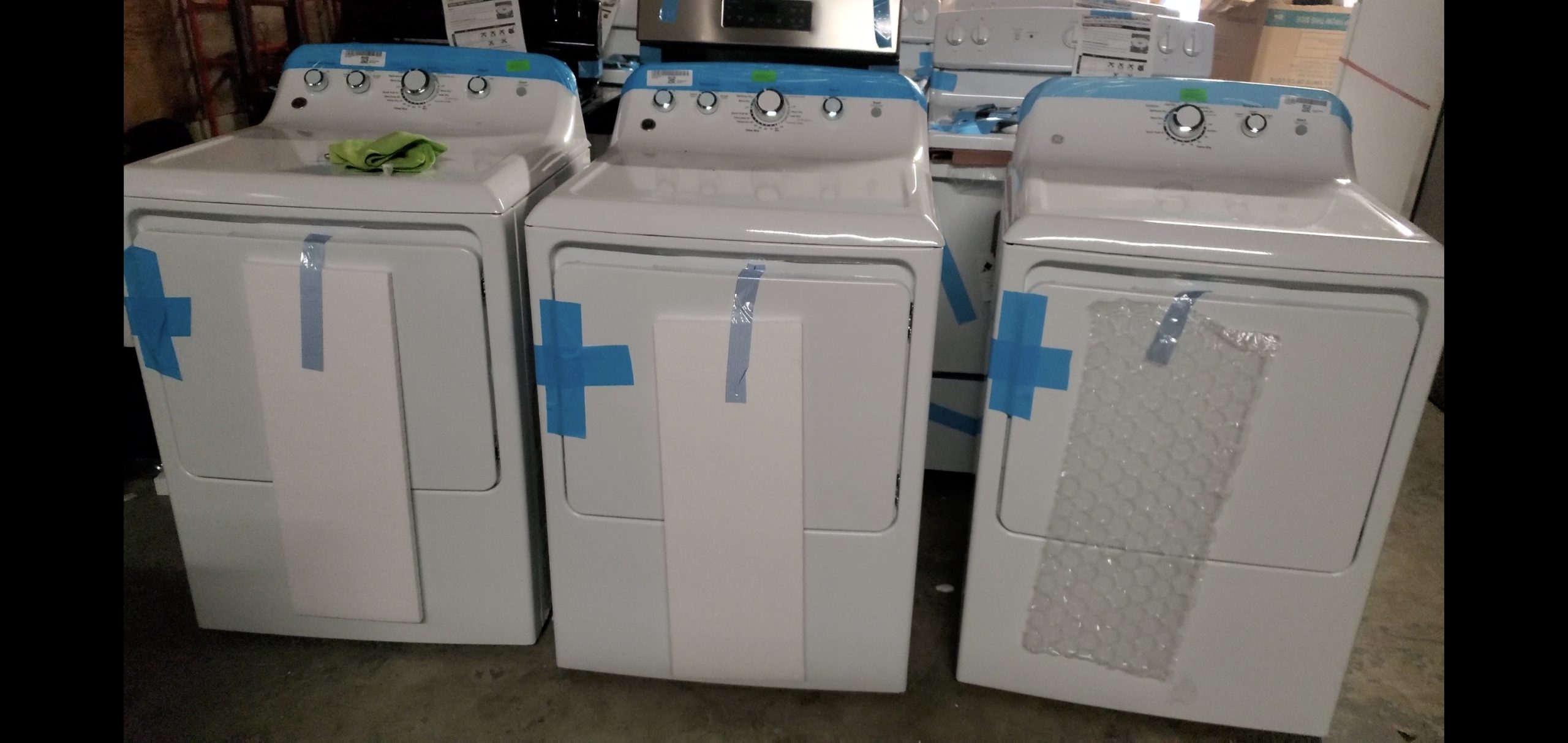 example of Liquidation GE scratch and dent electric dryers by the truckload.